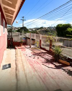 Casa com 6 Quartos para alugar, 10m² no Vila Arcina, Telêmaco Borba