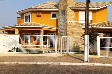 Casa de Condomínio com 4 Quartos à venda, 245m² no Porto Fino, Pontal do Paraná