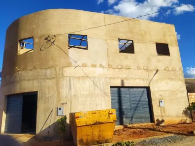 Loja / Salão / Ponto Comercial com 6 Quartos à venda, 260m² no Independência, Montes Claros
