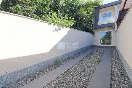 Sobrado com 2 Quartos à venda, 76m² no Itoupava Norte, Blumenau