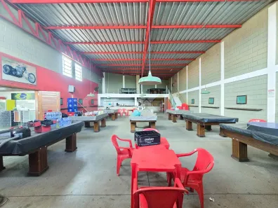 Galpão / Depósito / Armazém à venda, 218m² no Manoel Valinhas, Divinópolis