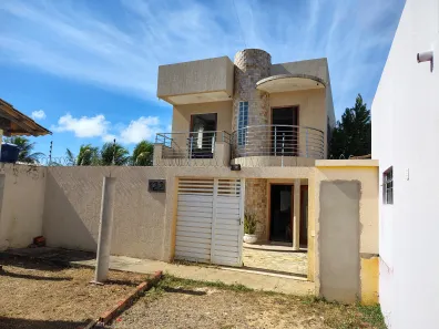 Sobrado com 4 Quartos à venda, 260m² no , Estância