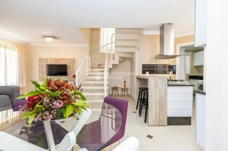 Sobrado com 3 Quartos à venda, 148m² no Barreirinha, Curitiba