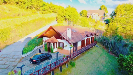 Casa de Condomínio com 3 Quartos à venda, 127m² no Capivari, Campos do Jordão