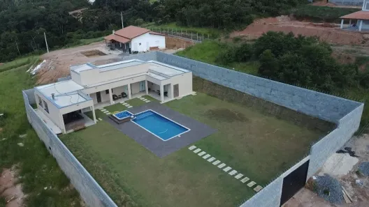 Fazenda / Sítio / Chácara com 3 Quartos à venda, 86m² no Centro, Arujá