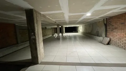 Prédio Inteiro para alugar, 1200m² no Itaipava, Petrópolis
