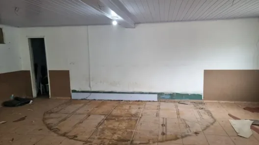 Casa Comercial à venda, 243m² no Jardim Itaú I, Itaperuçu