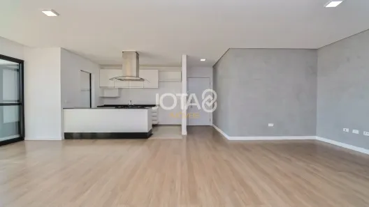 Apartamento com 2 Quartos para alugar, 110m² no Santo Inácio, Curitiba
