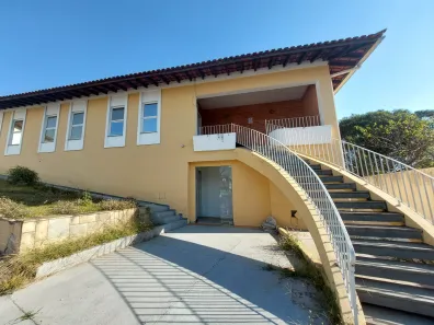 Prédio Inteiro com 6 Quartos para venda ou aluguel, 583m² no Granja Viana, Cotia