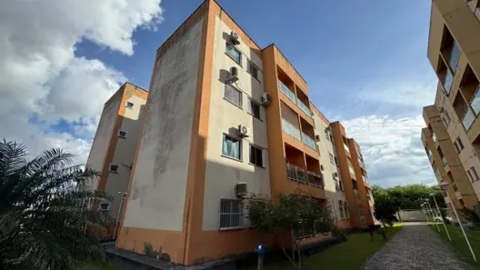 Apartamento com 2 Quartos para alugar, 51m² no Curicaca, Caucaia