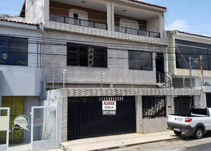 Casa com 7 Quartos à venda, 100m² no Treze de Julho, Aracaju