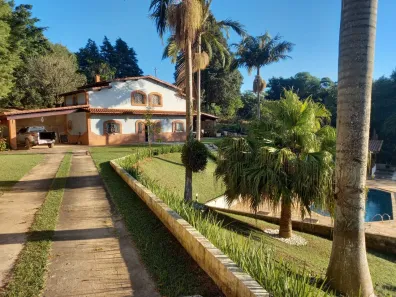 Fazenda / Sítio / Chácara com 4 Quartos à venda, 180m² no Mairinque, Mairinque