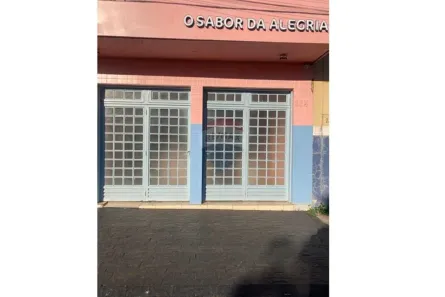 Galpão / Depósito / Armazém à venda, 300m² no São Benedito, Uberaba