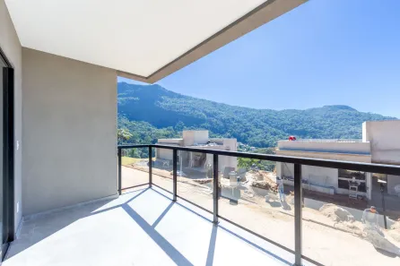Casa de Condomínio com 3 Quartos à venda, 180m² no Posse, Teresópolis