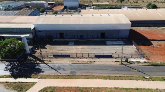 Galpão / Depósito / Armazém para venda ou aluguel, 2200m² no Santa Maria, Brasília
