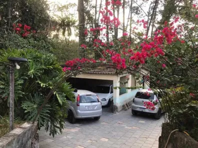 Fazenda / Sítio / Chácara com 2 Quartos à venda, 18000m² no Chácara Águas da Pedra, Itaquaquecetuba