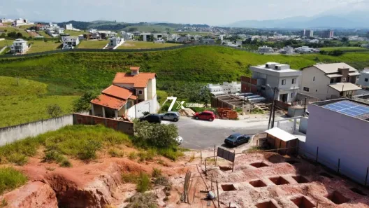 Terreno / Lote / Condomínio à venda, 653m² no Parque Ipiranga II, Resende