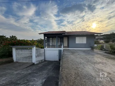 Casa com 4 Quartos para alugar, 200m² no Ana Maria, Criciúma