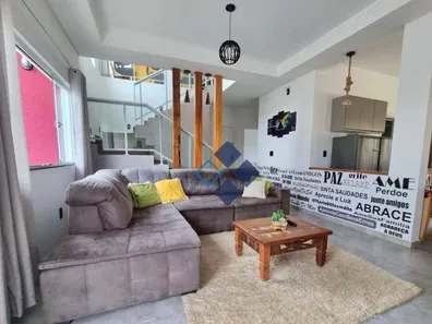 Sobrado com 3 Quartos à venda, 221m² no Paese, Itapoá