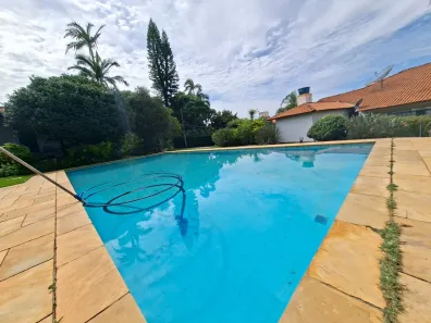Fazenda / Sítio / Chácara com 5 Quartos à venda, 400m² no Centro, Araçoiaba da Serra
