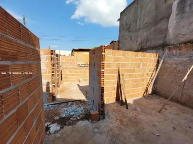 Casa com 2 Quartos à venda, 73m² no Brasília, Londrina