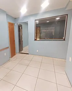 Loja / Salão / Ponto Comercial com 3 Quartos para alugar, 30m² no BNH, Mesquita