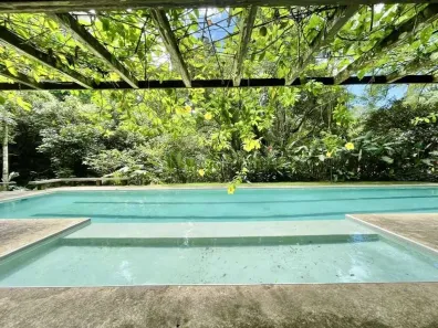 Casa de Condomínio com 3 Quartos à venda, 380m² no Chácara do Refúgio, Carapicuíba