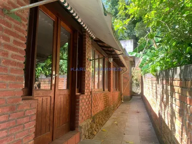 Casa com 5 Quartos à venda, 110m² no Carangola, Petrópolis
