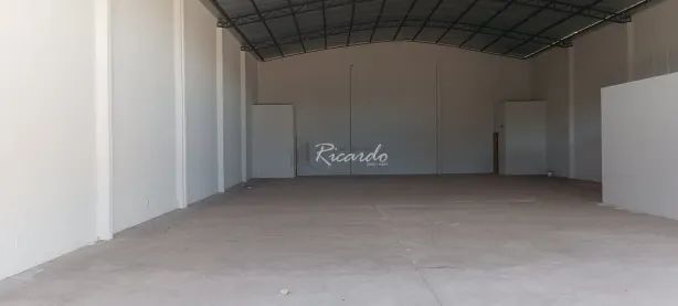 Galpão / Depósito / Armazém para alugar, 450m² no Centro, Arapongas