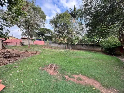 Fazenda / Sítio / Chácara com 3 Quartos à venda, 200m² no Estância Lago Azul (Ártemis), Piracicaba