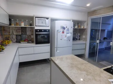 Casa de Condomínio com 4 Quartos à venda, 188m² no Conjunto Residencial Redenção, Nova Iguaçu