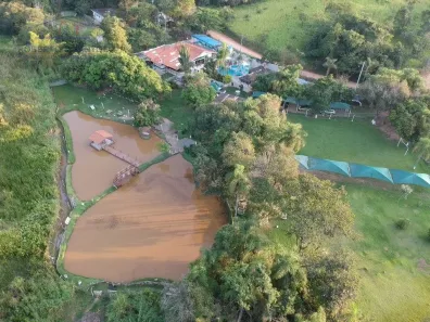 Fazenda / Sítio / Chácara com 5 Quartos à venda, 120m² no Mombaça, Itapecerica da Serra