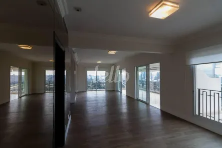 Apartamento com 2 Quartos para alugar, 241m² no Jardim Panorama, São Paulo