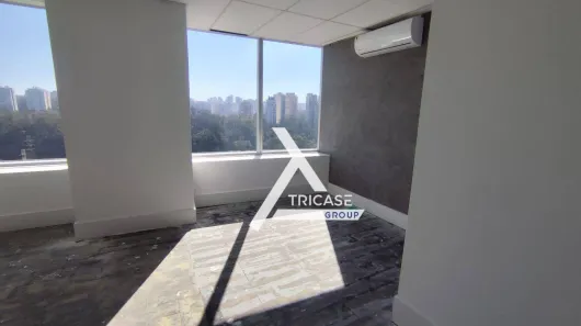 Conjunto Comercial / Sala para alugar, 140m² no Várzea de Baixo, São Paulo