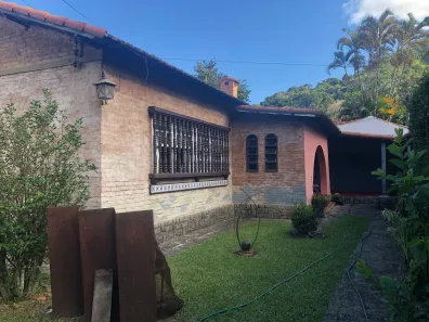 Casa com 3 Quartos à venda, 80m² no Retiro, Petrópolis