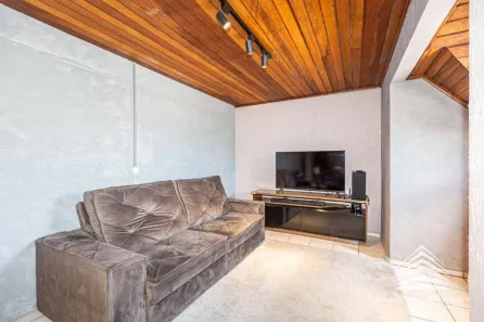 Casa Comercial com 5 Quartos à venda, 300m² no Novo Mundo, Curitiba