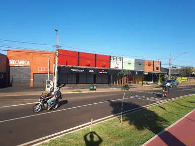 Loja / Salão / Ponto Comercial para alugar, 50m² no Aquilles Sthengel, Londrina