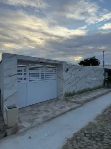 Casa de Condomínio com 3 Quartos para alugar, 200m² no Camara, Aquiraz