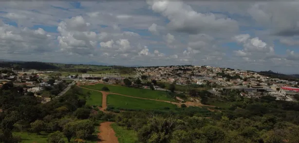 Terreno / Lote / Condomínio à venda, 371m² no Felipe Cláudio de Sales, Pedro Leopoldo