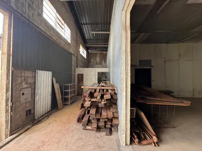 Galpão / Depósito / Armazém à venda, 280m² no Jardim Canadá, Nova Lima