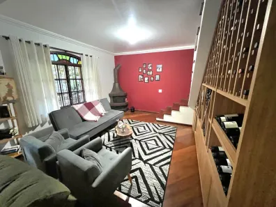 Casa com 4 Quartos à venda, 250m² no Independência, Petrópolis