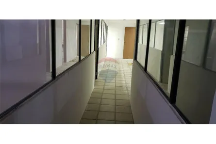 Galpão / Depósito / Armazém à venda, 242m² no Santo Inácio, Cabo de Santo Agostinho