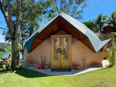 Fazenda / Sítio / Chácara com 7 Quartos à venda, 385m² no , Igaratá