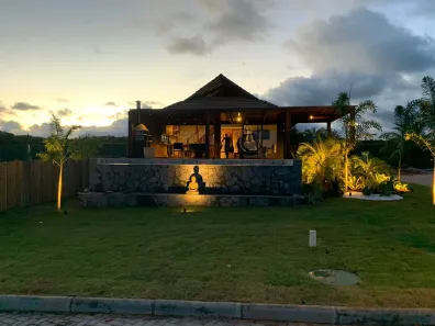 Casa de Condomínio com 4 Quartos à venda, 240m² no Imbassaí, Mata de São João