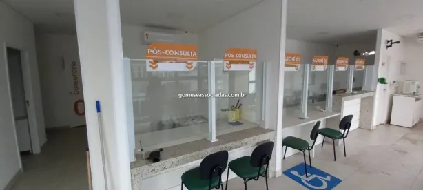 Casa Comercial para alugar, 300m² no Vila Santa Luzia, Taboão da Serra