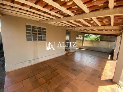 Casa com 3 Quartos à venda, 100m² no setor central, Nerópolis