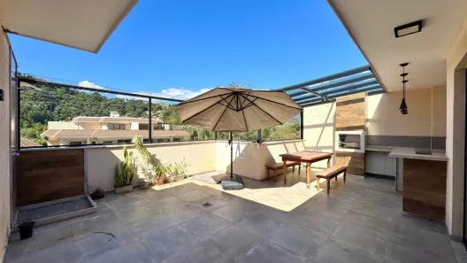 Cobertura com 3 Quartos para venda ou aluguel, 170m² no Itaipava, Petrópolis