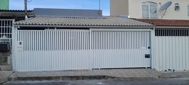 Casa com 2 Quartos à venda, 130m² no Santa Maria, Brasília