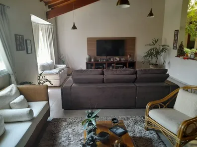 Casa de Condomínio com 4 Quartos à venda, 272m² no Jardim Indaiá, Embu das Artes