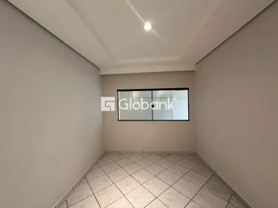 Casa com 4 Quartos para alugar, 150m² no Canelas, Montes Claros